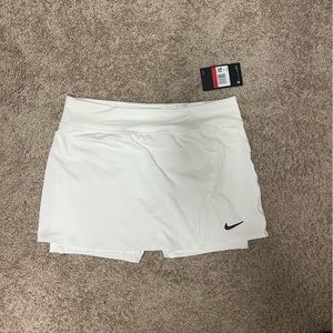 NEW Nike Women’s (L) NikeCourt Victory Tennis Skirt, with tags